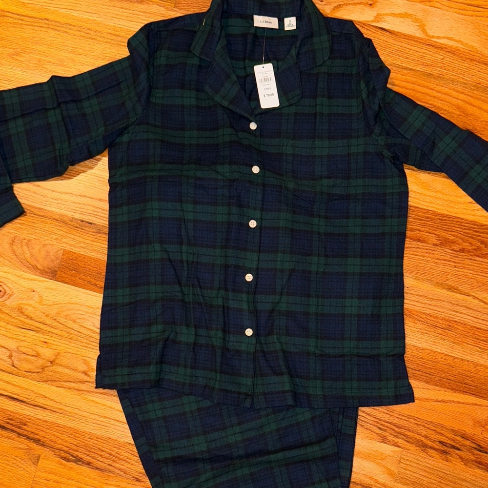 L.L. Bean Women's Plaid Pajama Set - Navy and Green